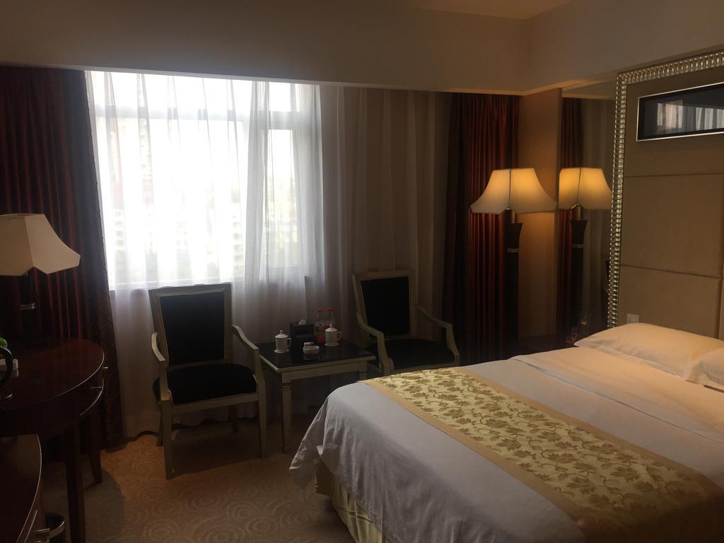 Yunheng Hotel Neijiang 외부 사진